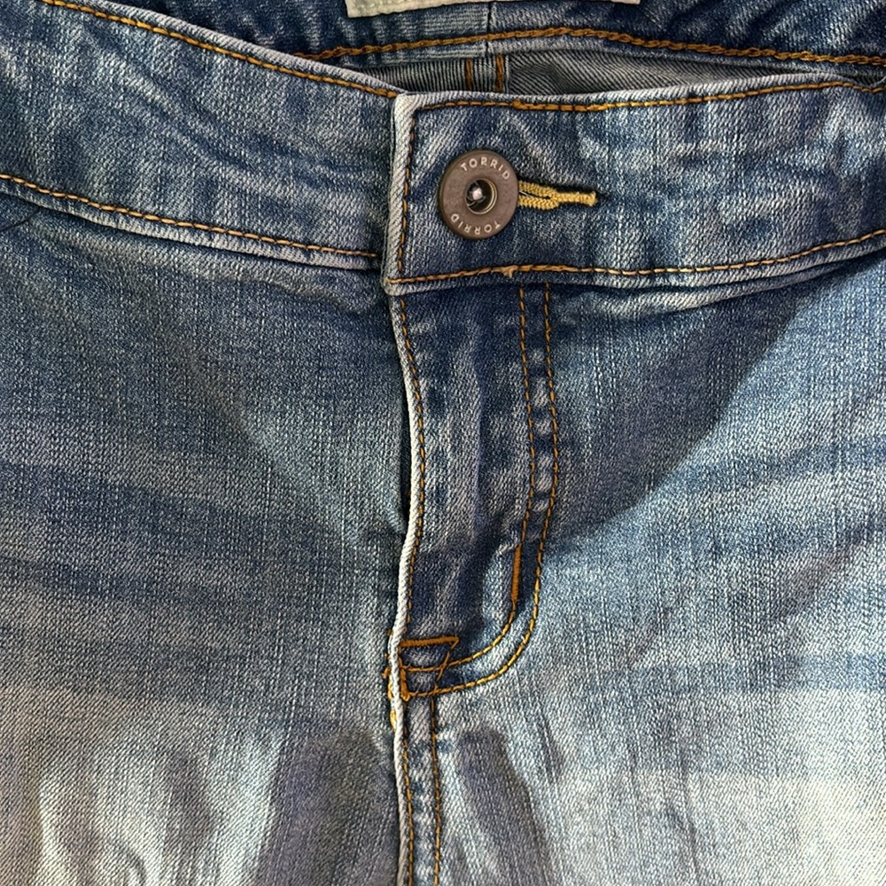 Torrid Distressed Jeans - Picture 4 of 6